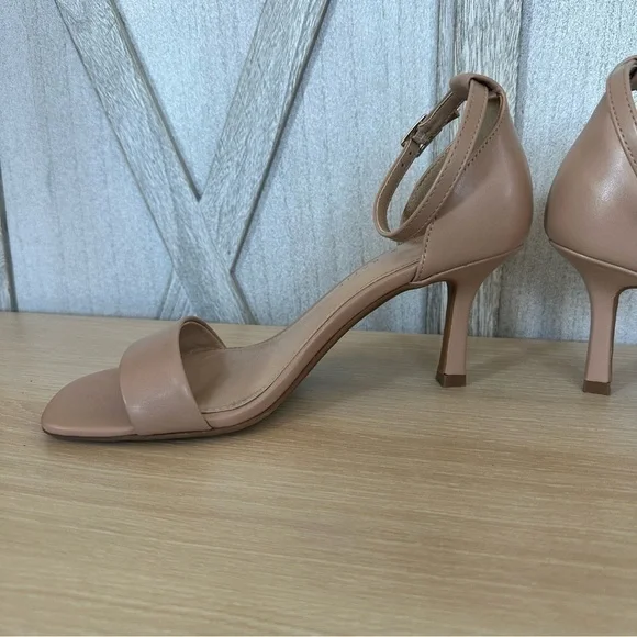 ⚡️KELLY & KATIE IANDAI HEEL SANDAL - Picture 9 of 12